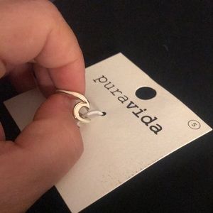 Puravida size 5 white enameled wave ring